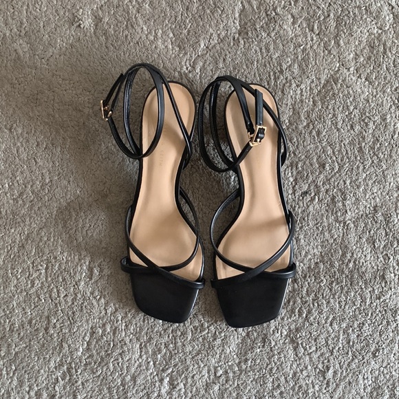 Charles & Keith sandals - Picture 2 of 6